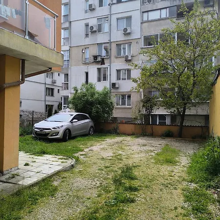 Апартамент Bolyarska Free Parking *